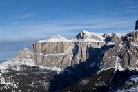 2012:02:02 14:39:43
0.7 megapixels
S: 1/800 sec
A: F/5.6
ISO: 100
